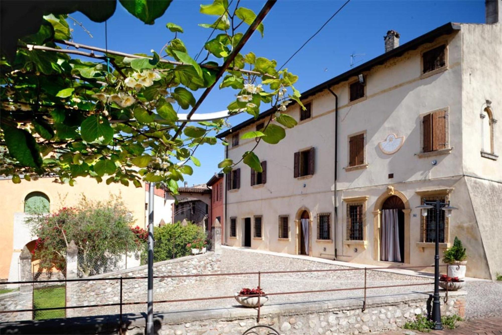 New Agriturismo Corte Olfino Monzambano Exterior foto