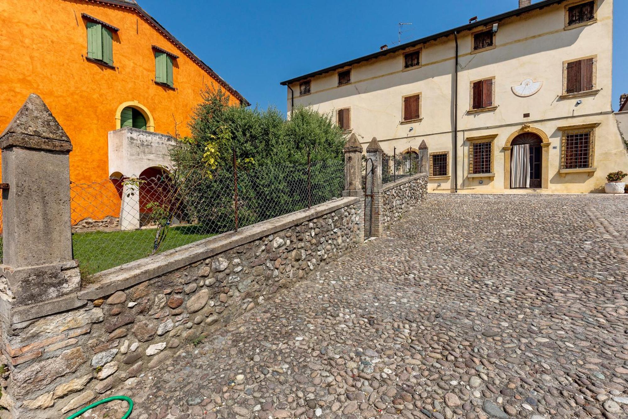 New Agriturismo Corte Olfino Monzambano Exterior foto
