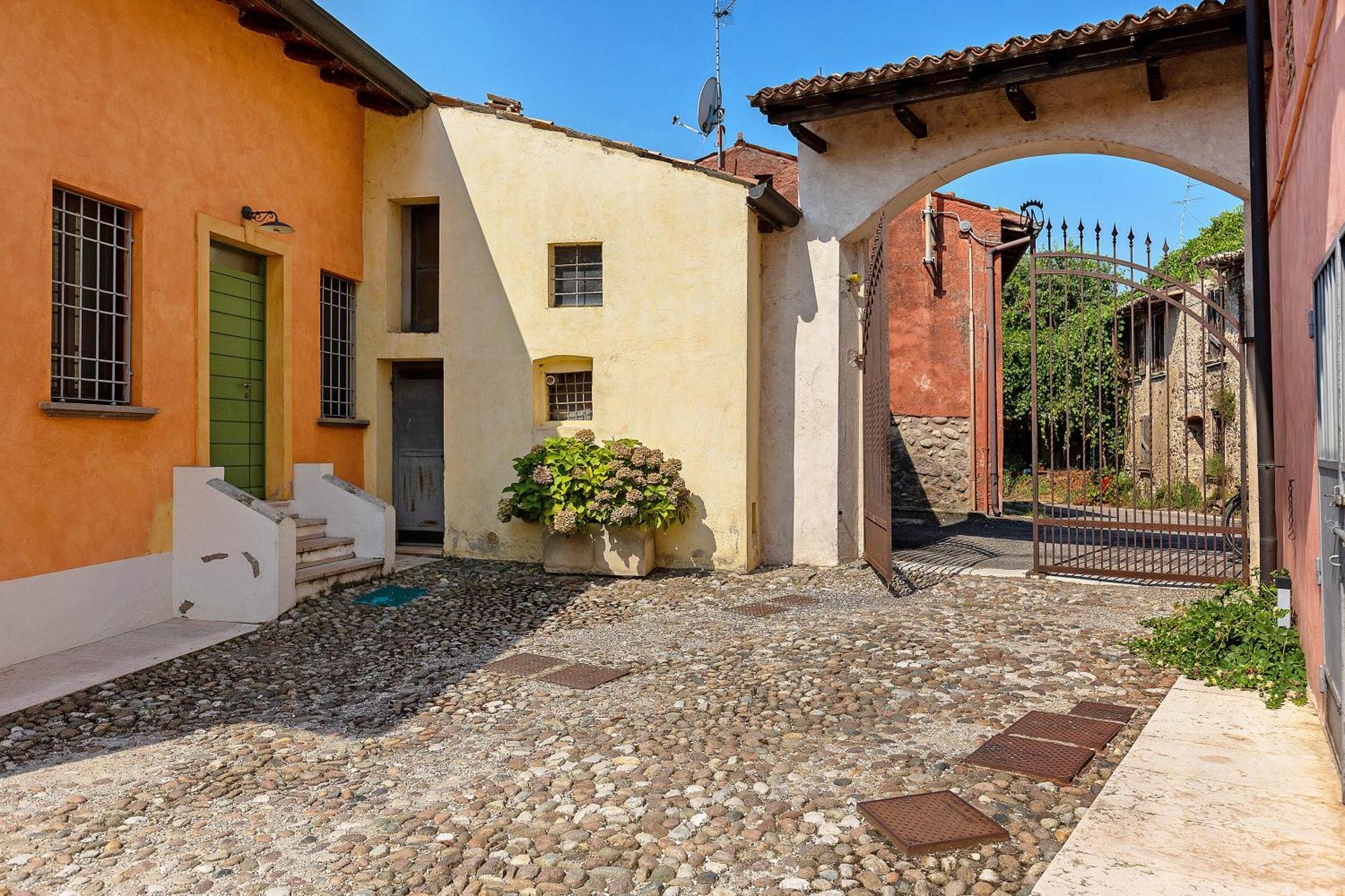 New Agriturismo Corte Olfino Monzambano Exterior foto